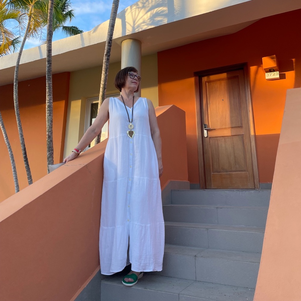 Style $ Co maxi sleeveless button down dress in white gauze